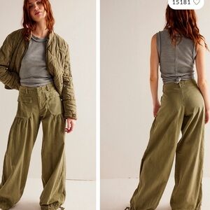 Free People * We the free Lotus Jeans * Army Green